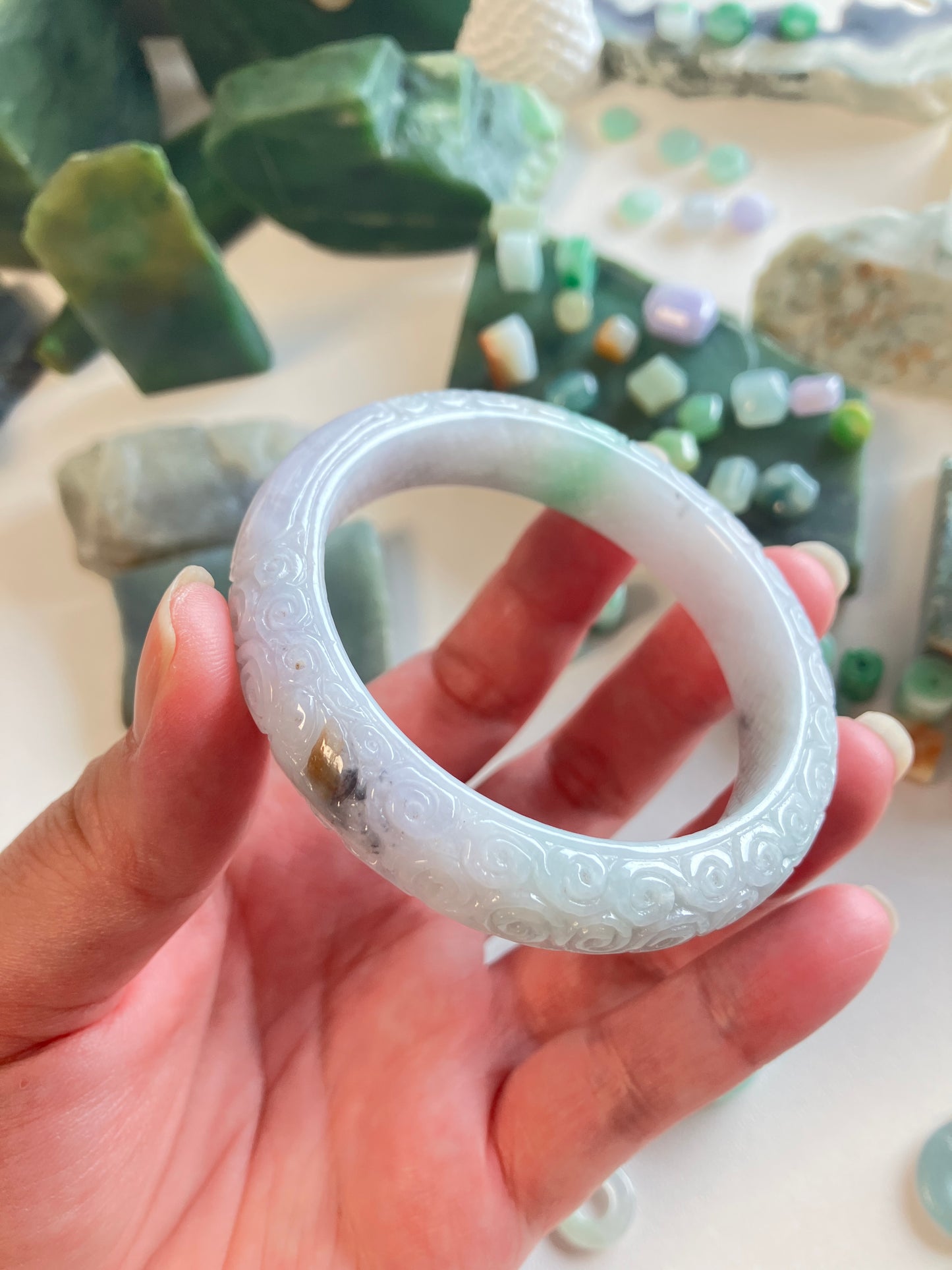Jadeite Jade bangle Carving 天然翡翠玉鈪圓條 雕花(54mm) 9a1850