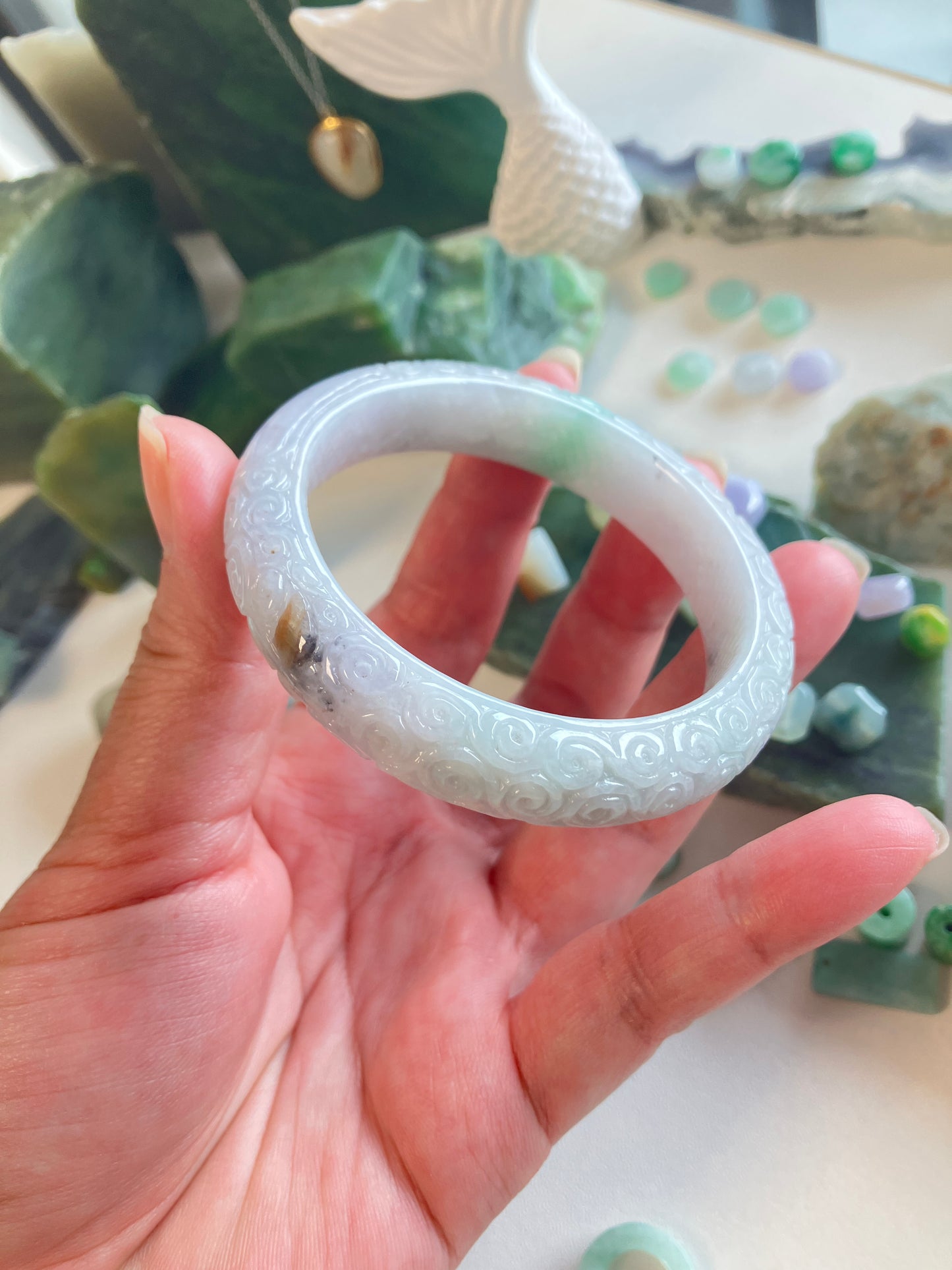 Jadeite Jade bangle Carving 天然翡翠玉鈪圓條 雕花(54mm) 9a1850