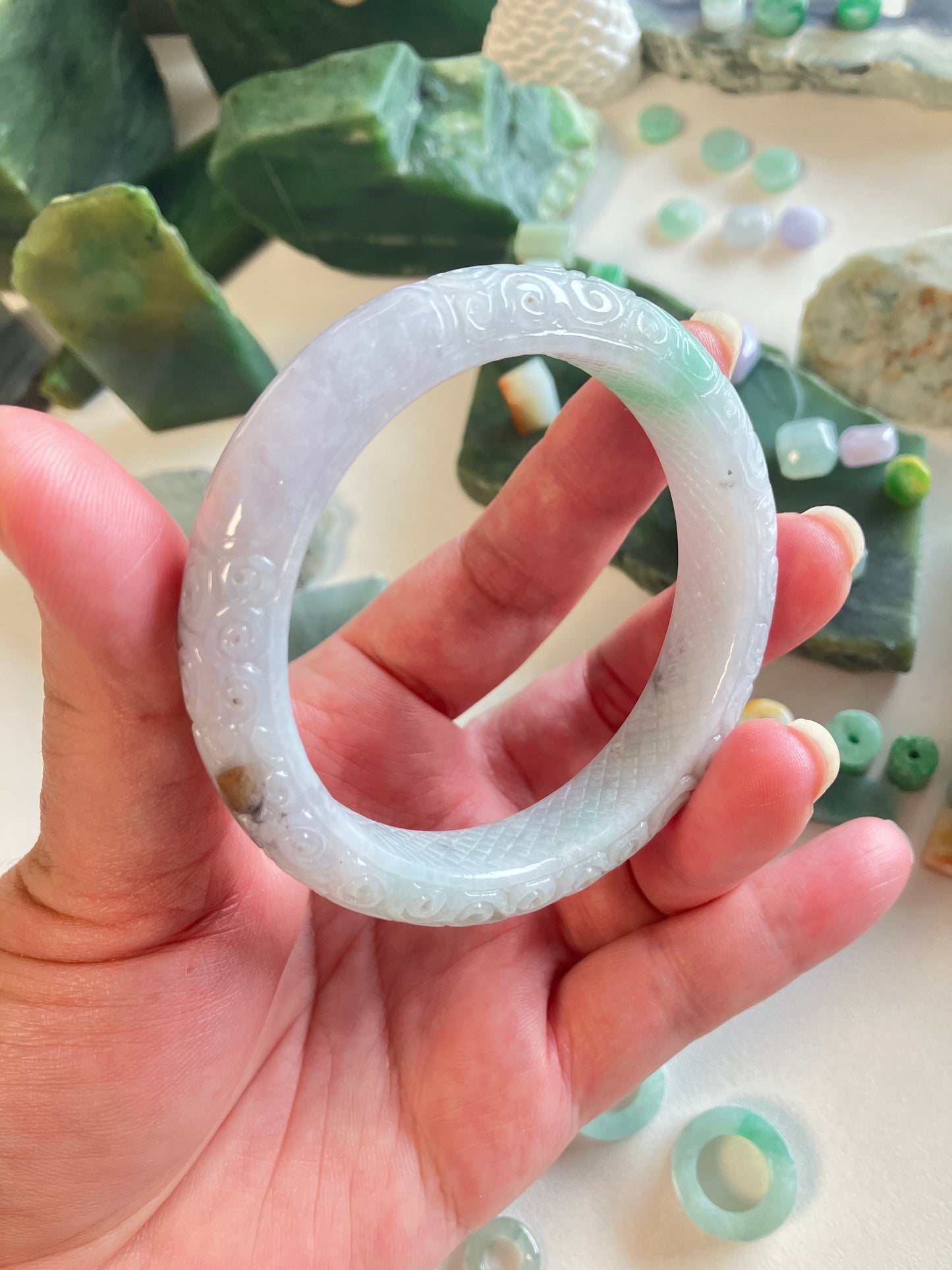 Jadeite Jade bangle Carving 天然翡翠玉鈪圓條 雕花(54mm) 9a1850