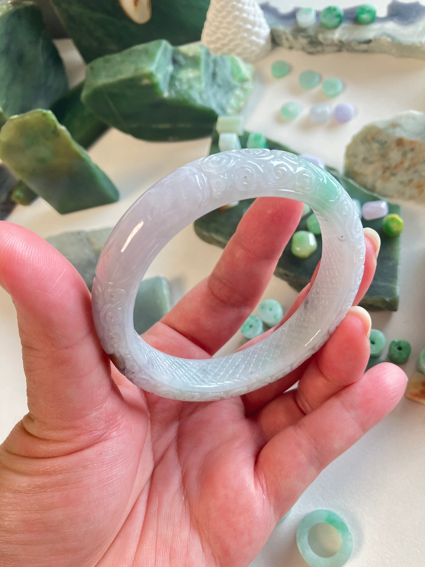 Jadeite Jade bangle Carving 天然翡翠玉鈪圓條 雕花(54mm) 9a1850