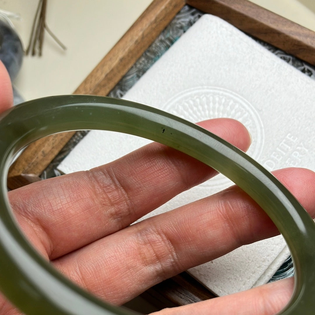 Natural Green Nephrite Jade Bangle 天然和田玉玊鈪 (59mm) (NB30299)