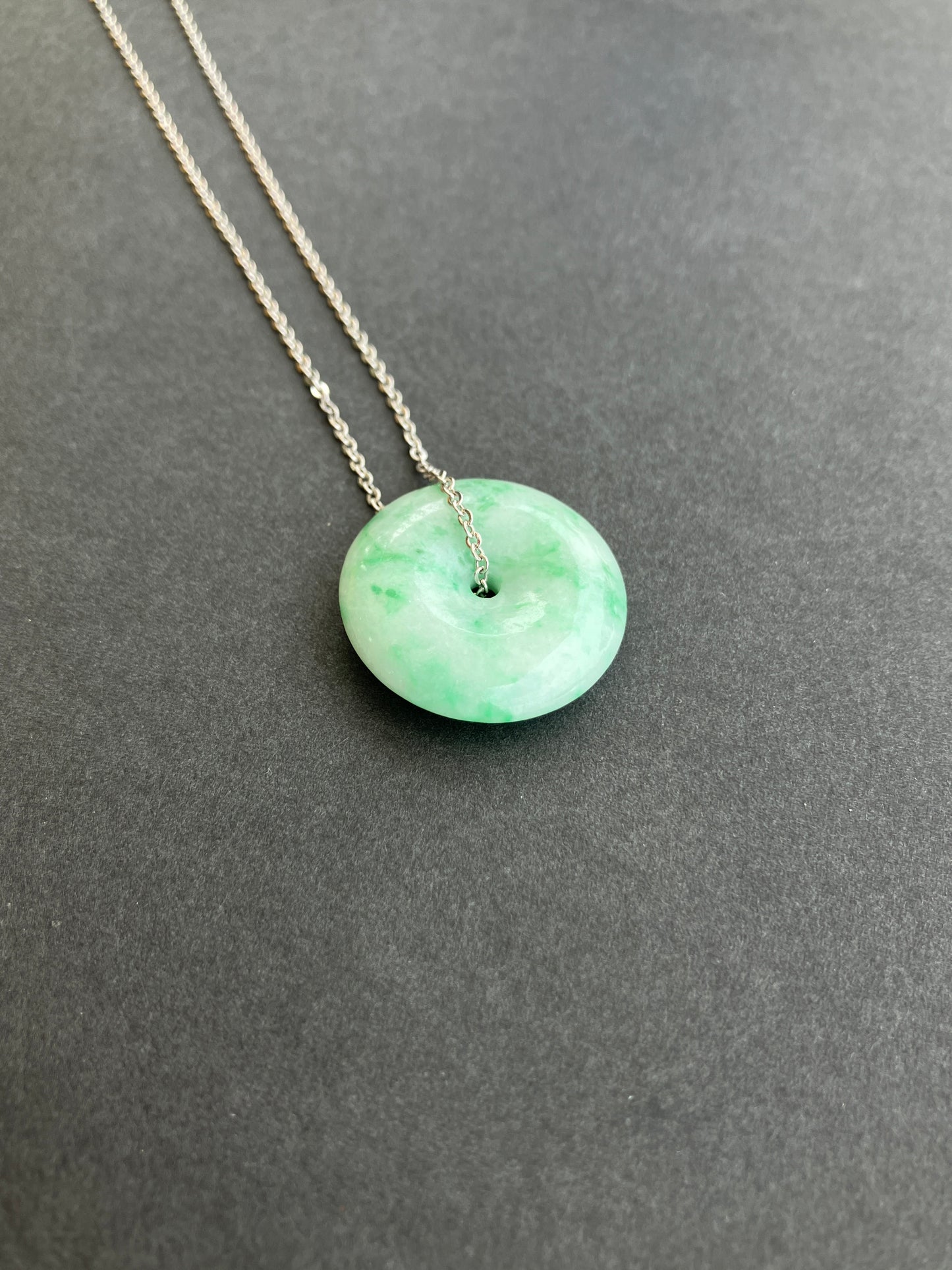 Jadeite Donut  Pendant ｜天然翡翠 平安扣吊墜