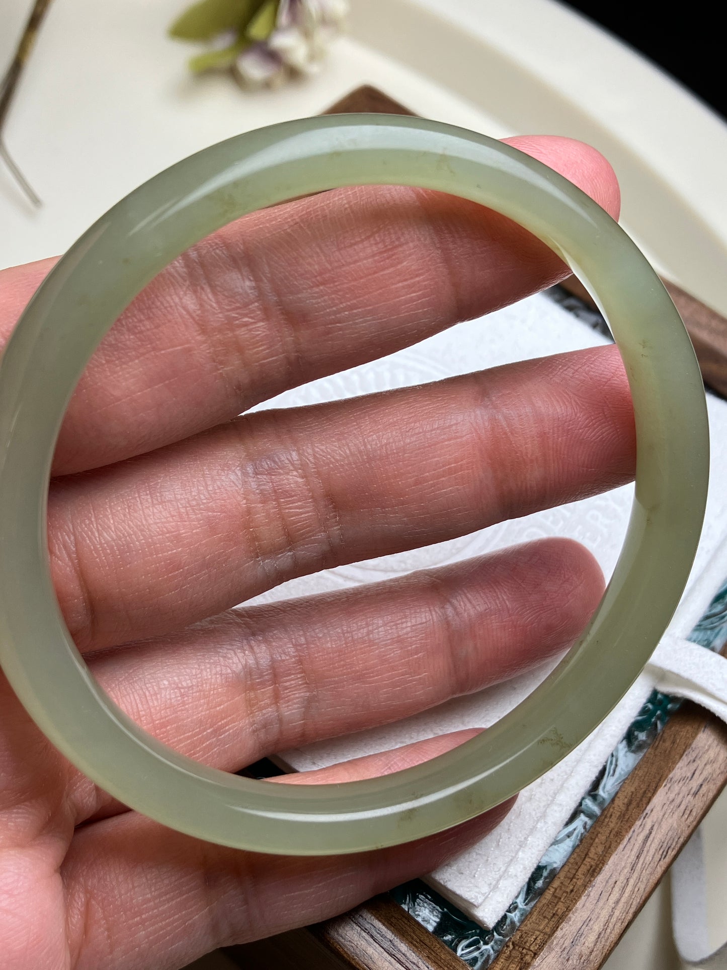 Natural light Green Nephrite Jade Bangle 天然和田玉玊鈪 (59mm) (NB30259)