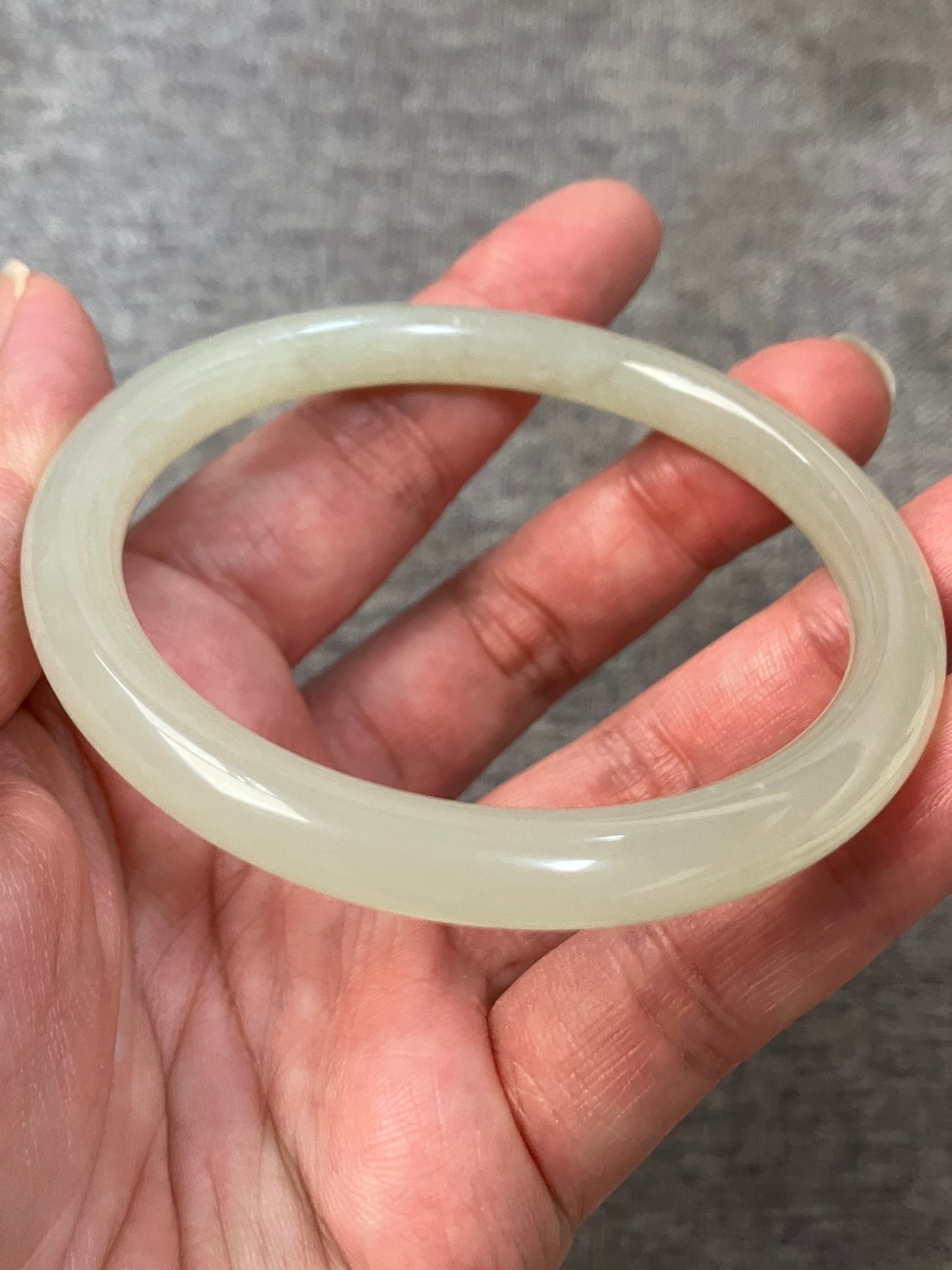 Natural light Green Nephrite Jade Bangle 天然和田玉玊鈪 (60mm) (NB30260)