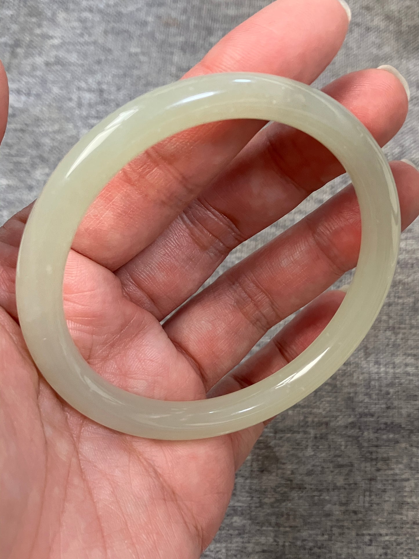 Natural light Green Nephrite Jade Bangle 天然和田玉玊鈪 (60mm) (NB30260)