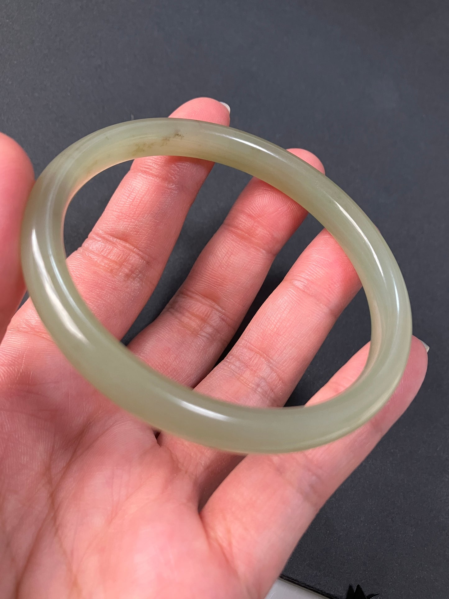 Natural light Green Nephrite Jade Bangle 天然和田玉玊鈪 (59mm) (NB30259)