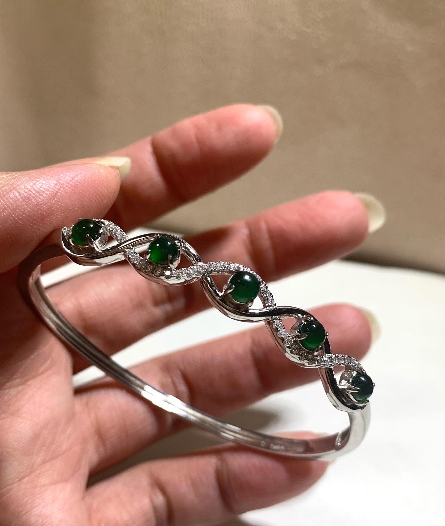 Jadeite Bracelet｜天然綠翡翠手鈪 (JS0139)