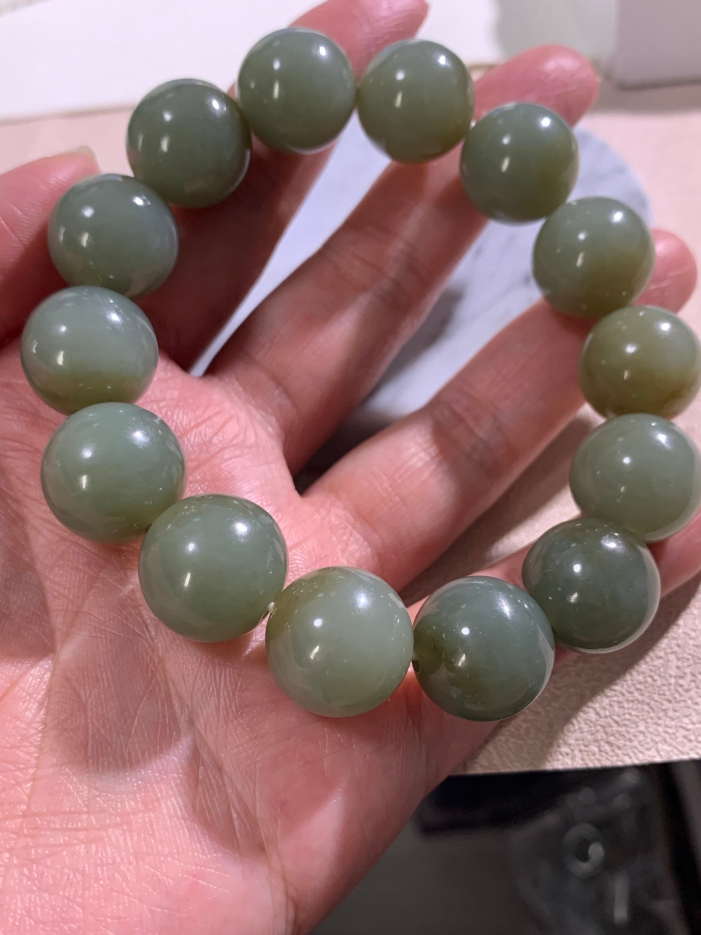 Natural Green Nephrite Jade Bracelet 天然和田玉手鏈