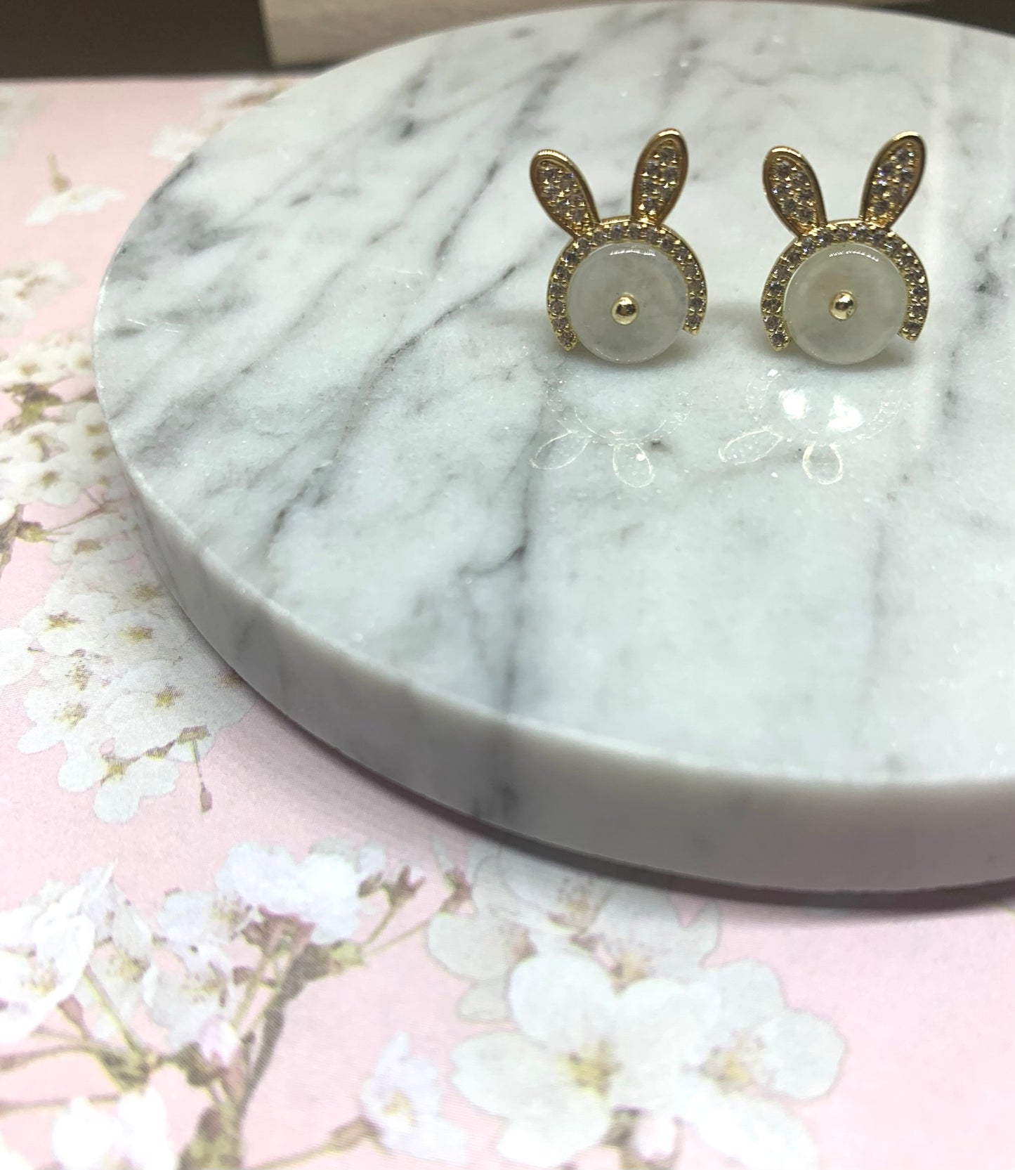 Jadeite Earrings| Lucky Rabbit Jade 天然白翡翠幸運兔耳飾(JE0100)