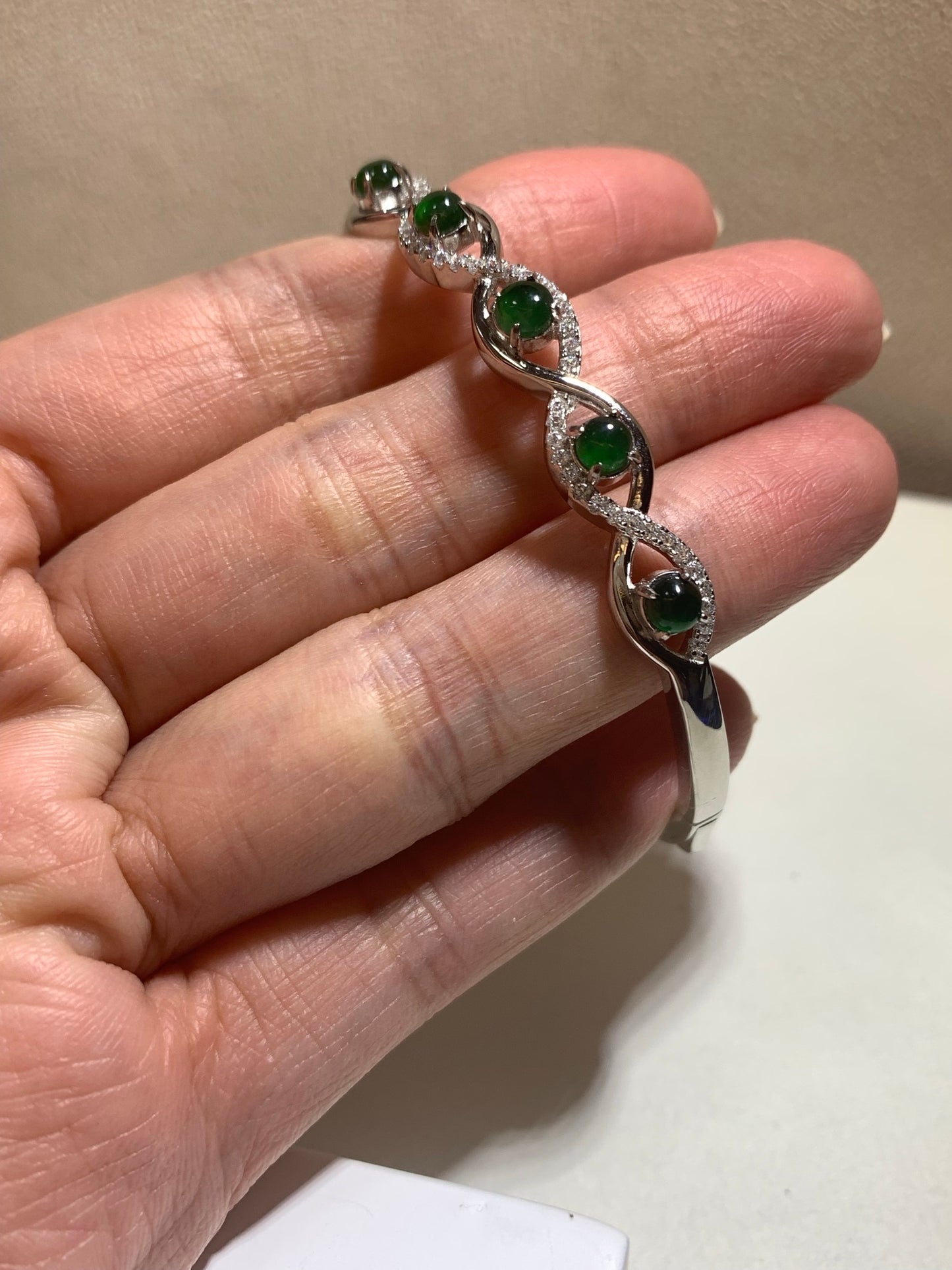 Jadeite Bracelet｜天然綠翡翠手鈪 (JS0139)