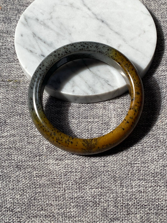 Natural Nephrite Jade Bangle｜天然和田玉雙色特式玉鈪  (NJB00012)